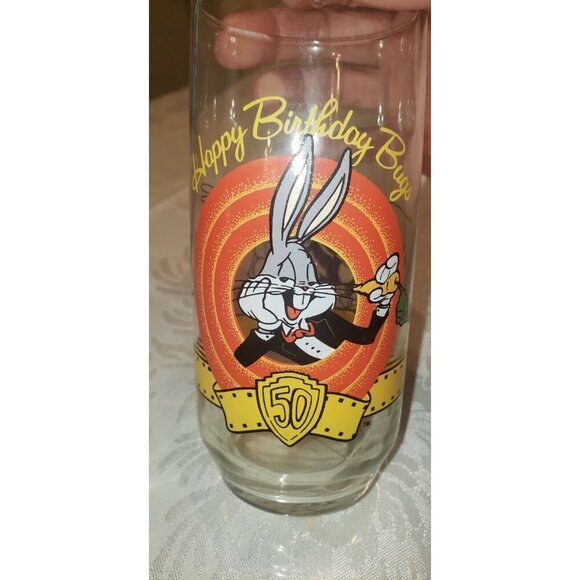 Collectable Happy Birthday Bugs Bunny 50th Warner Brothers 1990 Glass - Picture 1 of 5